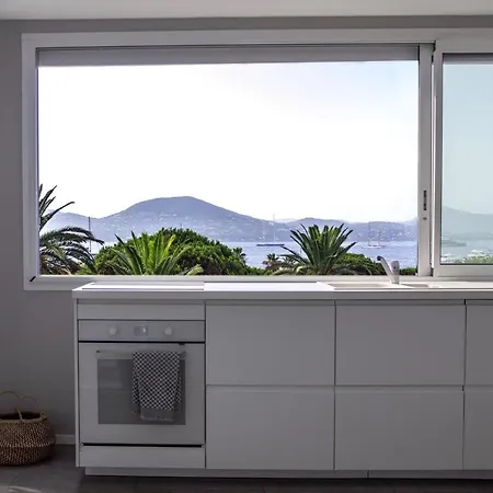 Serenite Marine, Tropez, Incredible Sea View アパート サントロペ